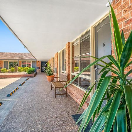 Lake Macquarie Motor Inn Belmont Exterior photo