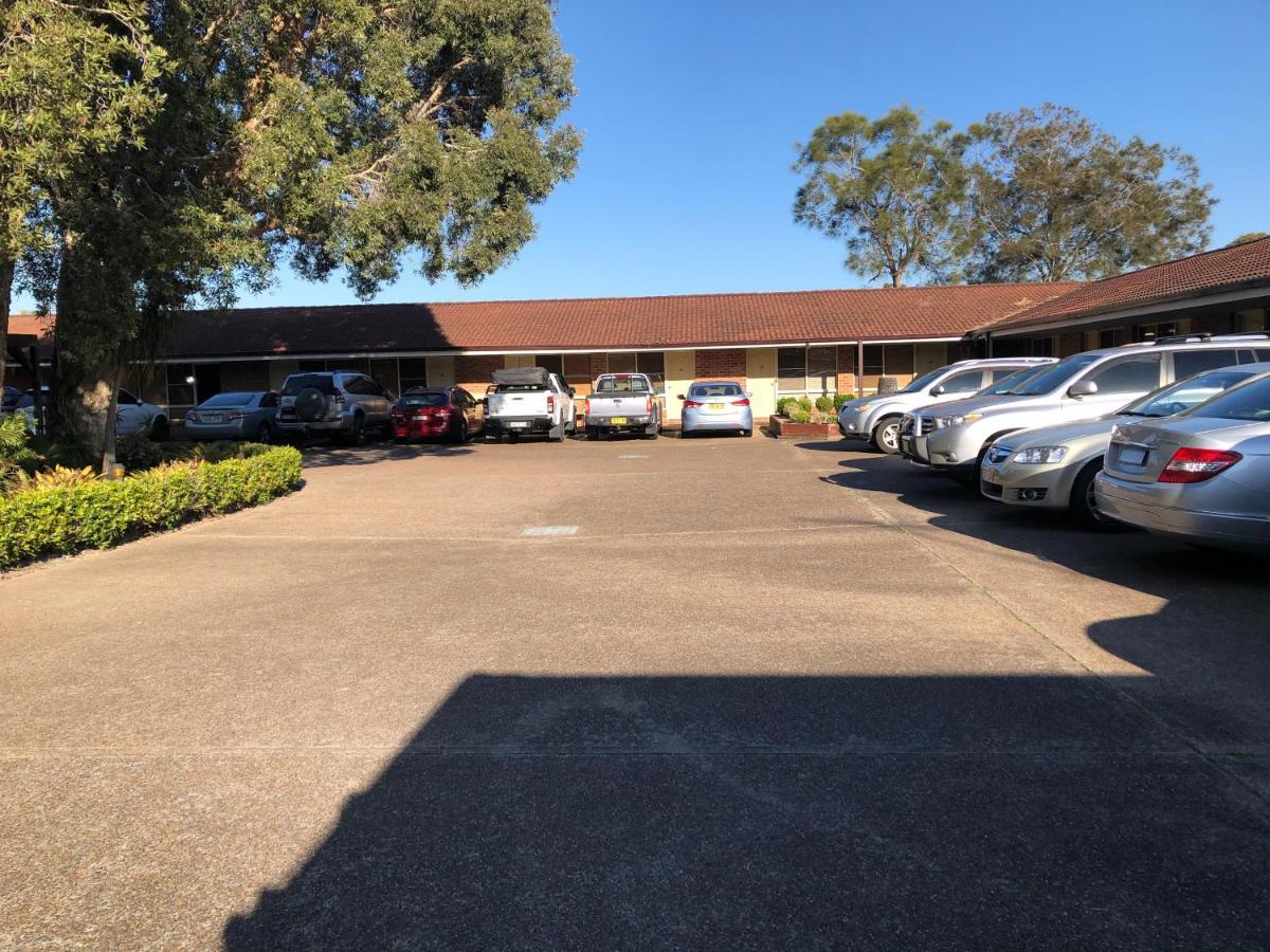 Lake Macquarie Motor Inn Belmont Exterior photo