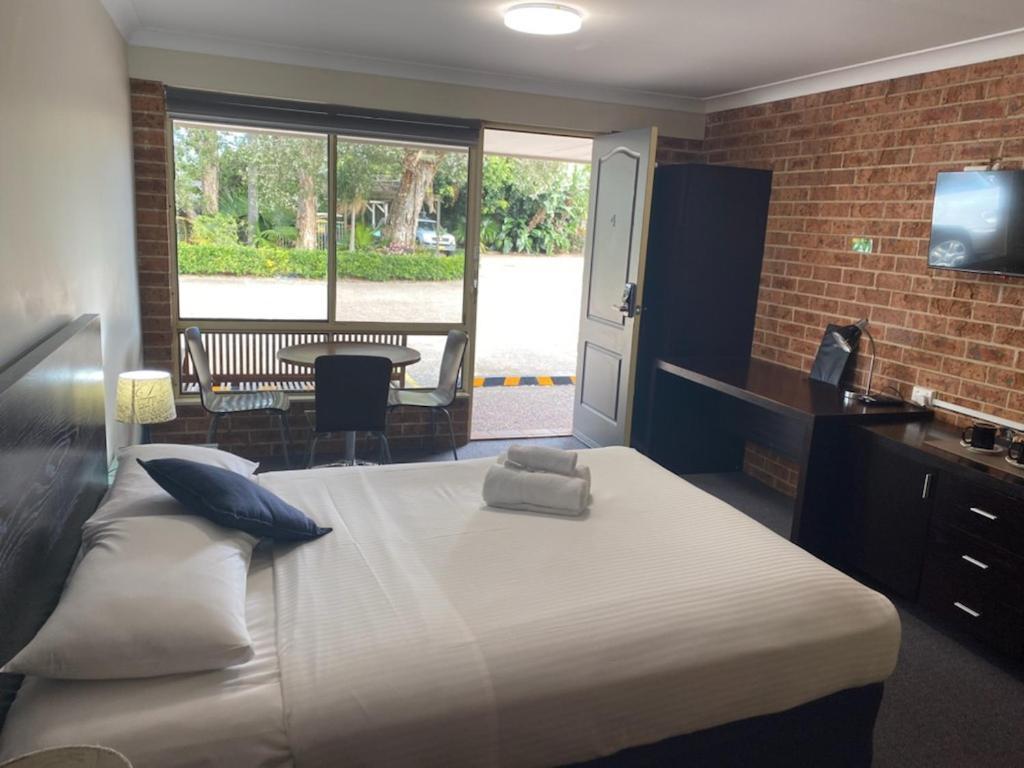 Lake Macquarie Motor Inn Belmont Exterior photo