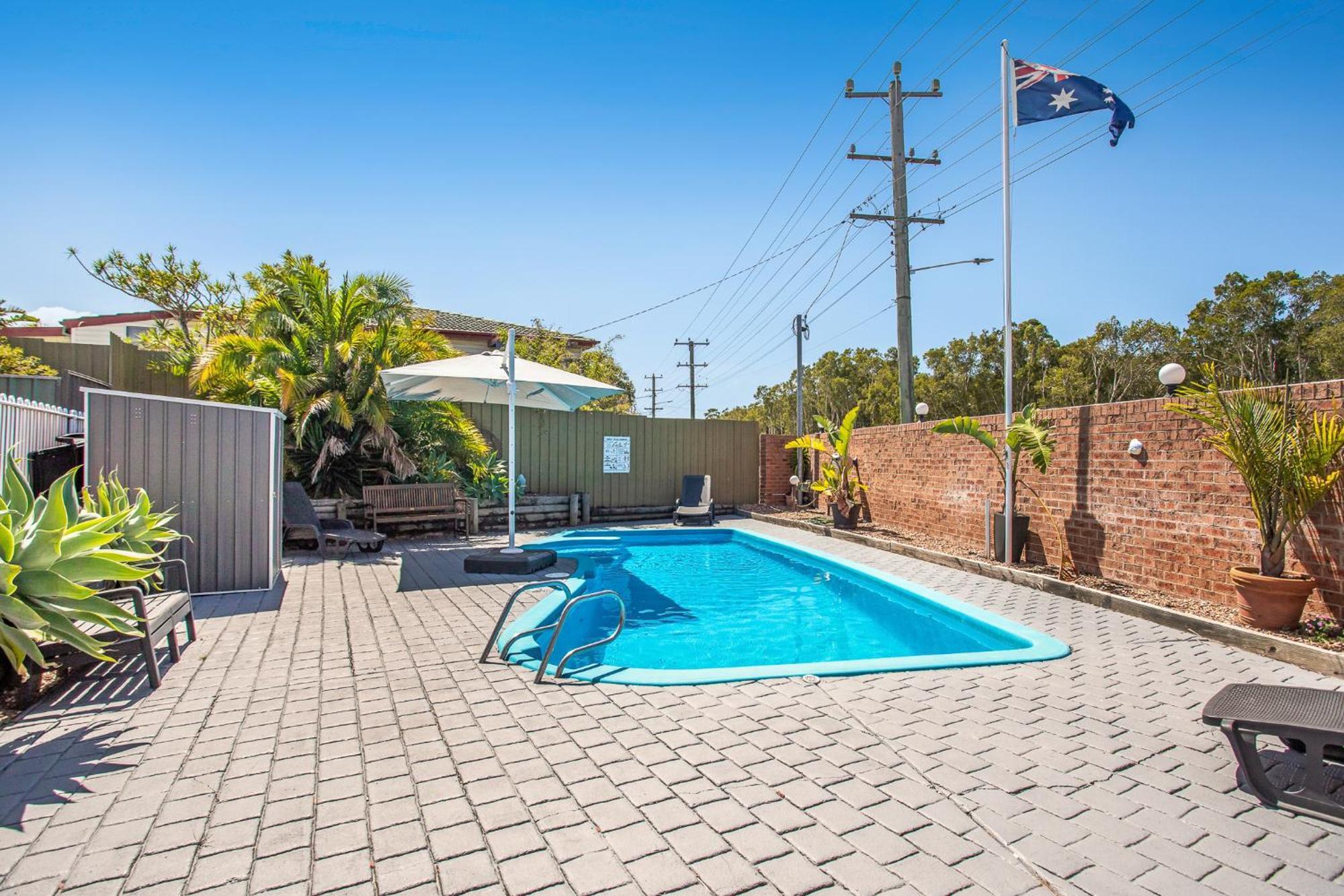 Lake Macquarie Motor Inn Belmont Exterior photo