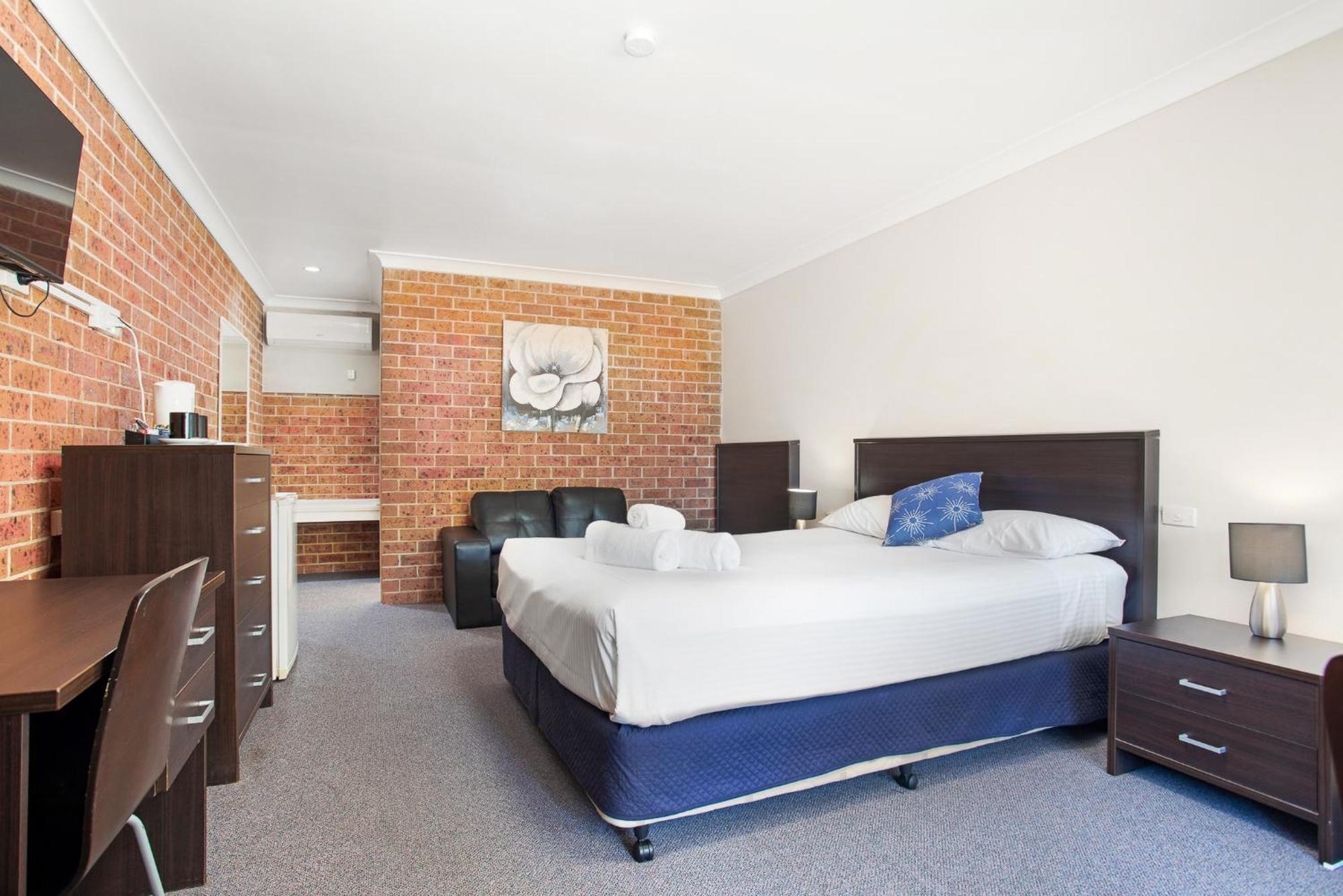 Lake Macquarie Motor Inn Belmont Exterior photo